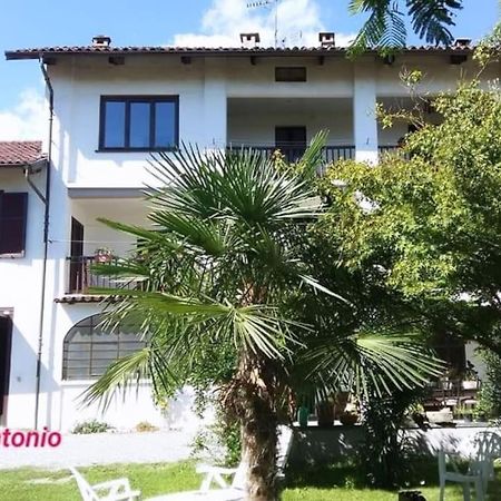 Alloggio Grazioso Con Vista Giardino E Parcheggio Biella Exterior foto